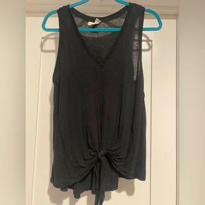 Universal thread front tie tank top - M